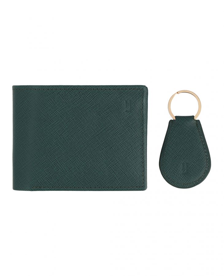 Gift set with wallet and keychain.