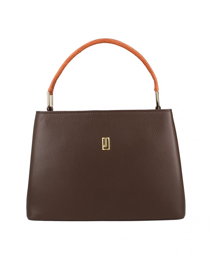 Elegant bag with metallic logo.