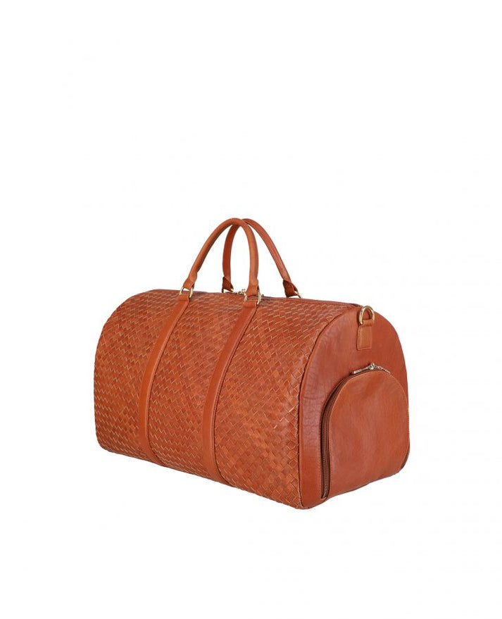 leather duffel bag in pakistan